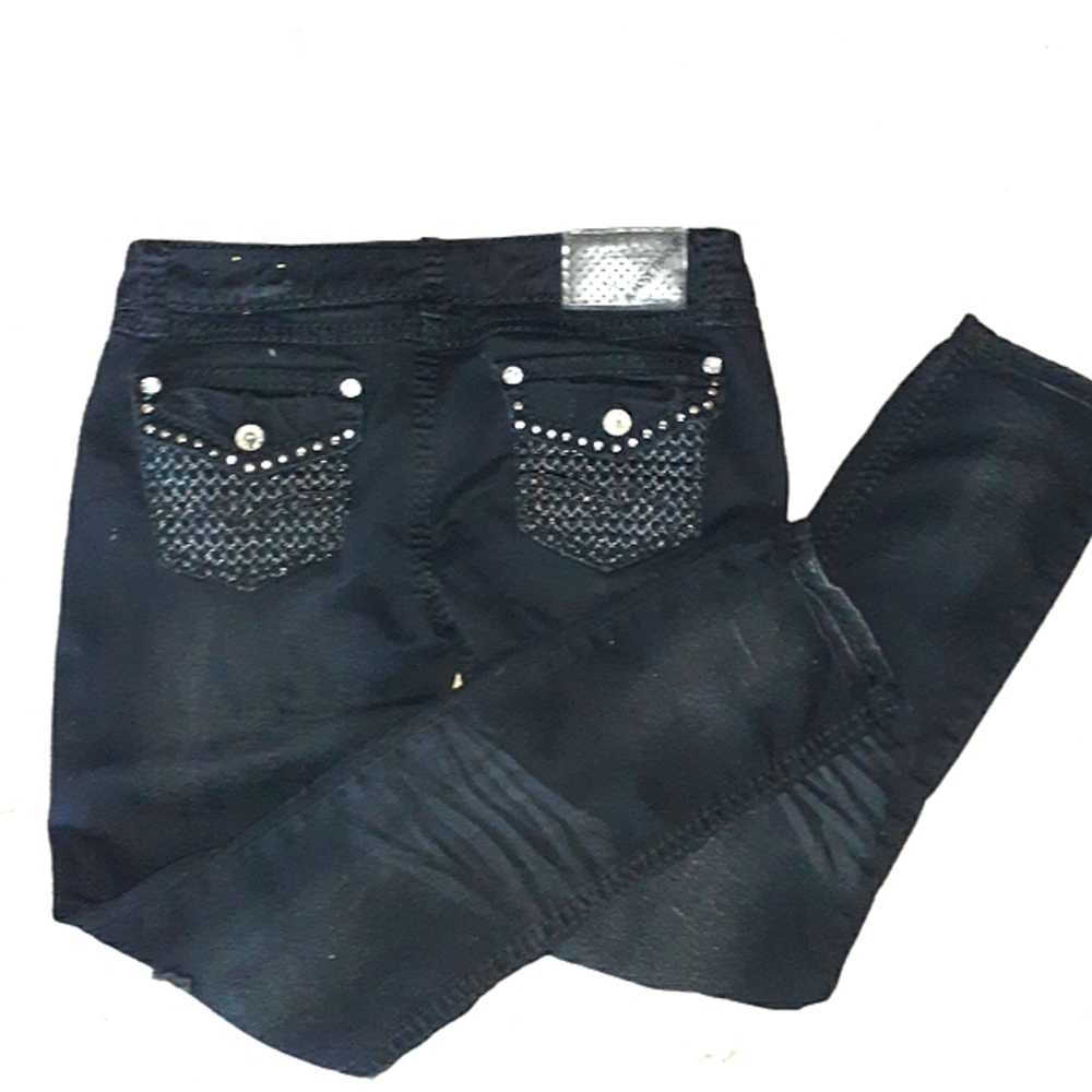 - ALMOST FAMOUS DISTRESSED BLACK JEANS